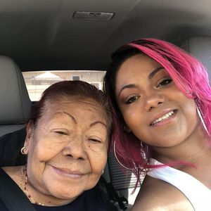 Meet your Posher, Roxana